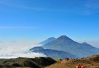 gunung tertinggi di indonesia - yoexplore, liburan keluarga - yoexplore.co.id