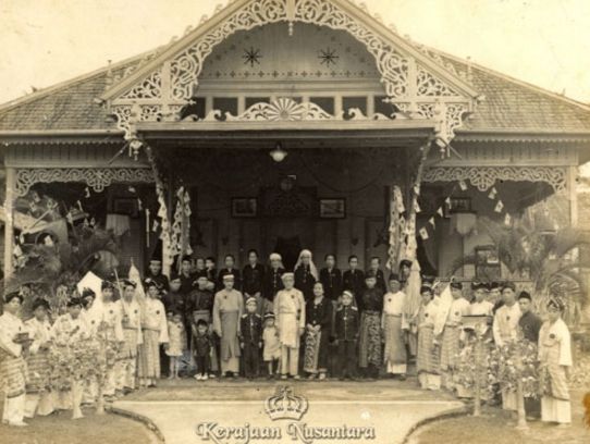 kerajaan terbesar di indonesia - yoexplore, liburan keluarga - yoexplore.co.id
