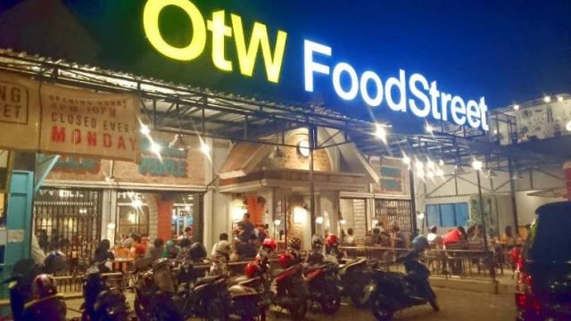 Wisata Kuliner Malam Di Jakarta Barat - Yoexplore, Liburan Keluarga