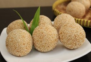  nama  kue  tradisional Indonesia YOEXPLORE Liburan Keluarga