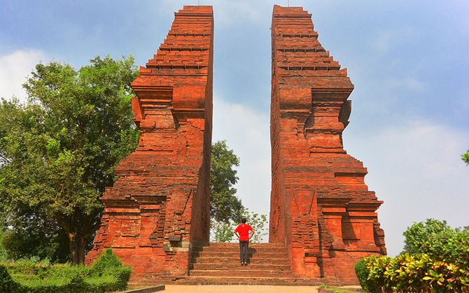tempat bersejarah di indonesia - yoexplore, liburan keluarga - yoexplore.co.id