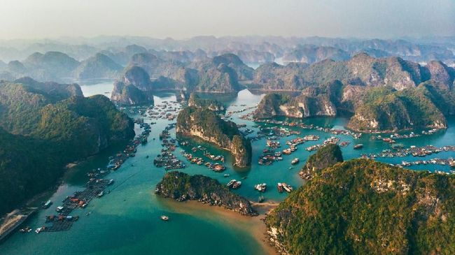 Ilustrasi menikmati keindahan Vietnam by vovworld
